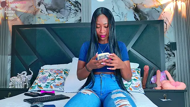 SofiaCopper online show from November 28, 2025, 2:45 am