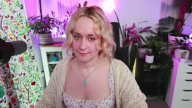 xzoeyryanx online show from February 28, 2026, 4:28 pm