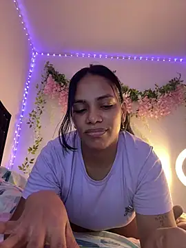 ArielleMillerr- online show from April 17, 2026, 5:27 pm