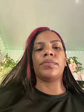 ArielleMillerr- online show from May 28, 2026, 5:19 pm