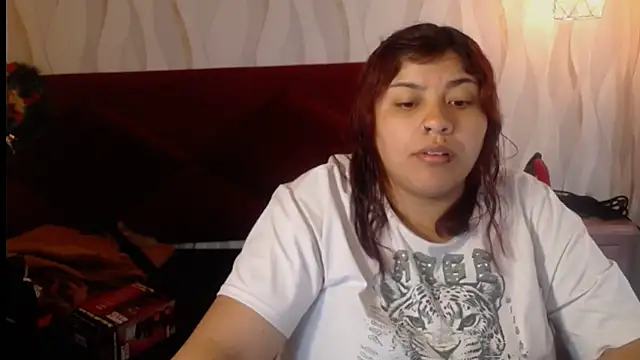 danna garza online show from December 18, 2025, 4:50 am