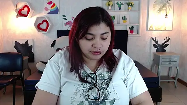 Snapshot of danna_garza chatting on February 15, 2026, 7:57 pm danna garza online show from February 15, 2026, 7:57 pm