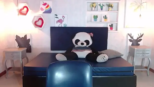 Snapshot of danna_garza chatting on February 10, 2026, 2:32 am danna garza online show from February 10, 2026, 2:32 am