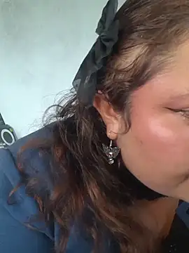 Snapshot of Valen-got chatting on November 24, 2025, 5:02 pm Valen-got online show from November 24, 2025, 5:02 pm