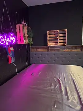 Shy-Ivy online show from December 16, 2025, 10:36 pm