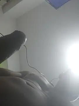 Snapshot of leontemerario chatting on November 18, 2025, 1:43 am leontemerario online show from November 18, 2025, 1:43 am