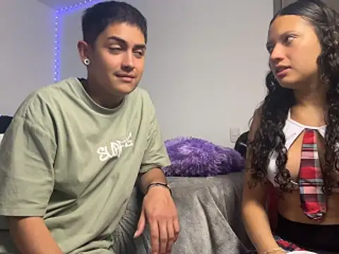 Snapshot of Zhara_williams chatting on March 4, 2026, 12:02 pm Zhara williams online show from March 4, 2026, 12:02 pm