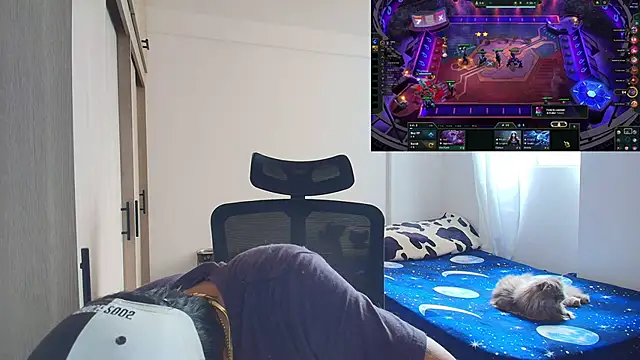 naitt  online show from December 5, 2025, 6:17 pm