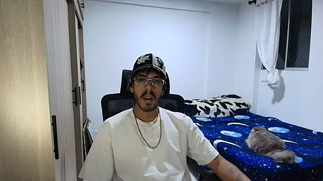 naitt  online show from November 26, 2025, 4:23 am