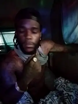 Faevaca38  online show from November 25, 2025, 10:43 pm