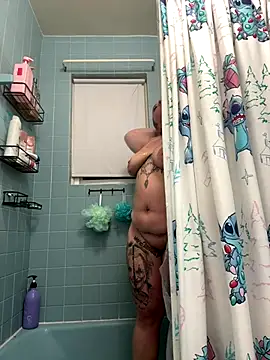 lovebelowyou online show from November 22, 2025, 11:36 pm