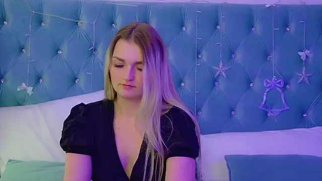 AnnyRaii online show from January 12, 2026, 6:09 am