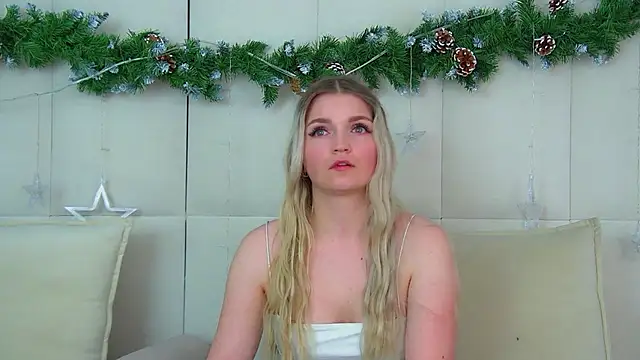 AnnyRaii online show from December 22, 2025, 6:24 am