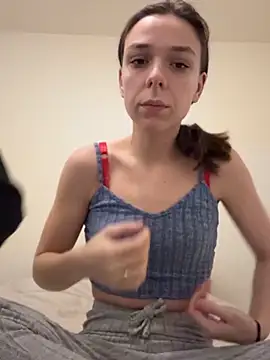 DuoDesir1 online show from January 6, 2026, 6:23 pm