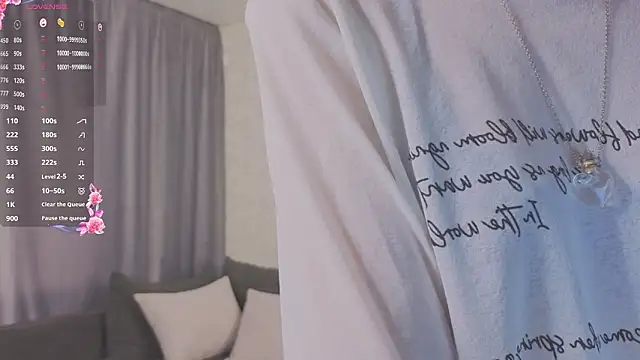 UmbraVelour online show from March 17, 2026, 1:14 pm