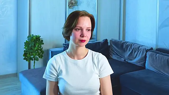 UmbraVelour online show from November 22, 2025, 10:25 am