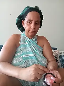 LaReineCleo online show from February 19, 2026, 7:27 am