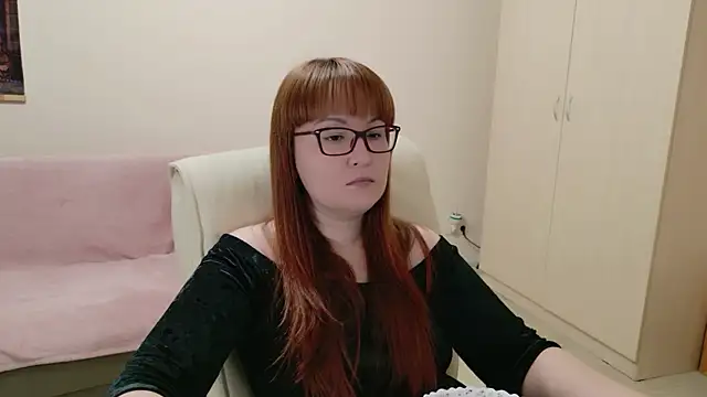 Foxy-lady online show from December 4, 2025, 11:48 pm