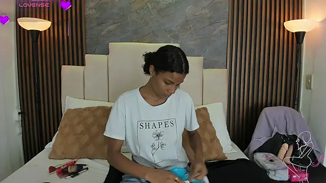 catiusca reyes 03 online show from March 17, 2026, 2:31 pm