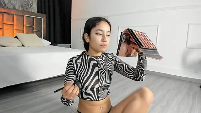 Littleannyy online show from January 8, 2026, 12:11 pm