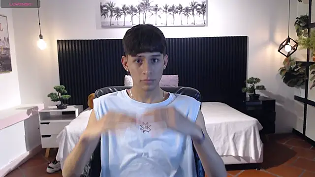 Snapshot of DraxBlade09 chatting on February 27, 2026, 9:03 pm DraxBlade09 online show from February 27, 2026, 9:03 pm