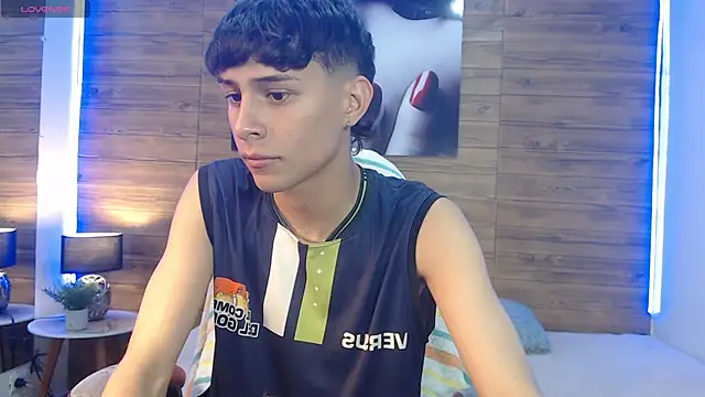 Snapshot of DraxBlade09 chatting on February 20, 2026, 8:22 pm DraxBlade09 online show from February 20, 2026, 8:22 pm