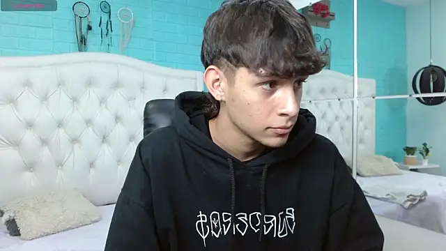 DraxBlade09 online show from April 10, 2026, 9:22 pm