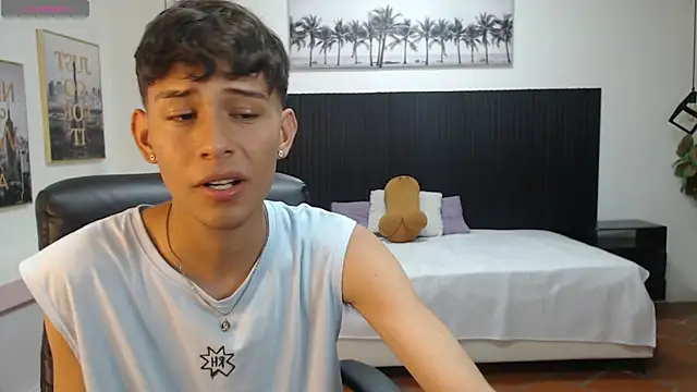 DraxBlade09 online show from November 21, 2025, 8:08 pm