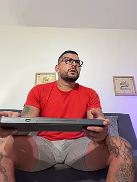 Snapshot of david10kc chatting on March 4, 2026, 4:09 am david10kc online show from March 4, 2026, 4:09 am