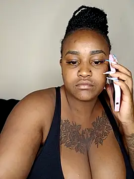 Chubbycharmdoll online show from December 3, 2025, 12:37 pm