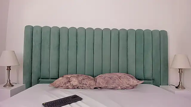 Emmalorez   online show from November 20, 2025, 11:44 am