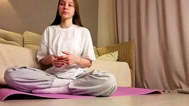 JaymieLarkey online show from December 22, 2025, 3:56 pm