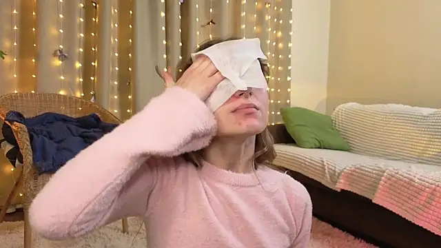 RozanneJordan online show from February 18, 2026, 5:09 pm