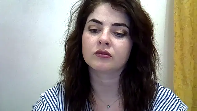 Darkroseq online show from February 13, 2026, 5:57 pm