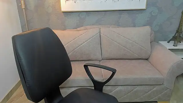 Isabela clk online show from December 19, 2025, 7:38 pm