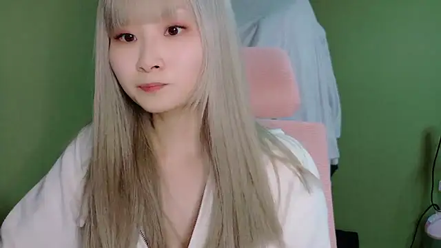 Snapshot of miyu0003 chatting on May 12, 2026, 1:39 pm miyu0003 online show from May 12, 2026, 1:39 pm