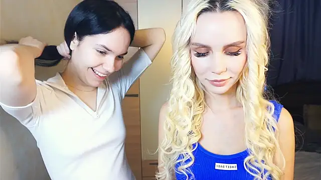 LorrieWilcinski online show from January 12, 2026, 5:58 am