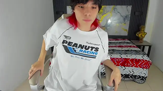 Sylasfrost online show from December 15, 2025, 7:31 pm