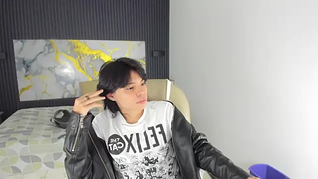 Sylasfrost online show from December 4, 2025, 7:35 pm