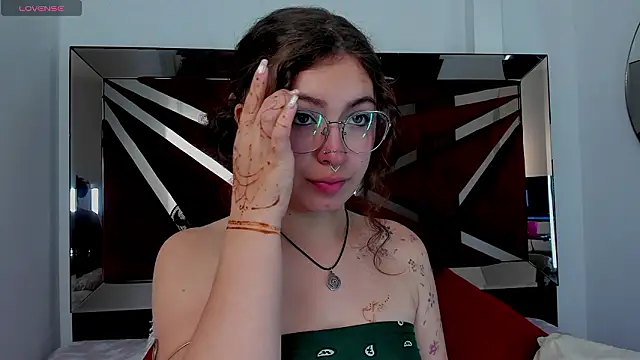 MarieTaylor  online show from February 9, 2026, 6:06 pm