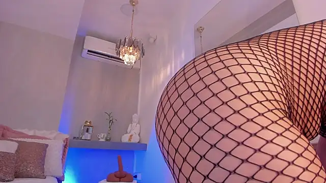 cleo johnson online show from April 15, 2026, 4:18 am