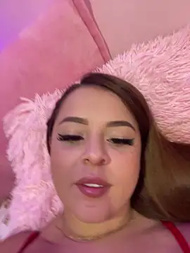 Snapshot of April_Beckett02 chatting on December 17, 2025, 10:20 am April Beckett02 online show from December 17, 2025, 10:20 am