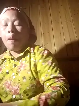 Lyly-baby online show from November 27, 2025, 10:27 am