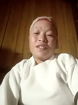 Lyly-baby online show from November 26, 2025, 7:14 pm