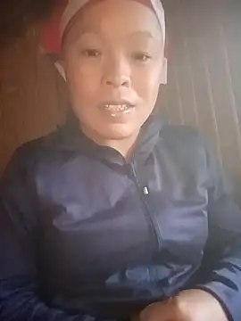 Lyly-baby online show from November 19, 2025, 6:46 am