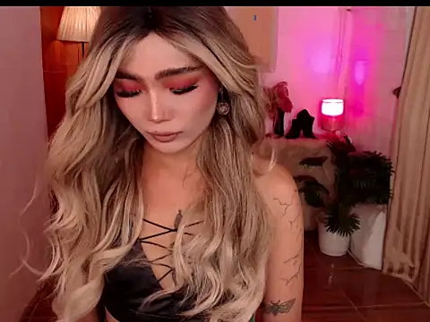 Jasmin Blaire online show from November 21, 2025, 1:43 pm