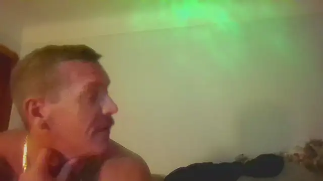 Snapshot of LuxeLoverZ chatting on November 19, 2025, 5:29 am LuxeLoverZ online show from November 19, 2025, 5:29 am