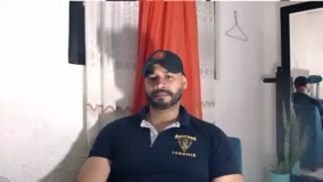 musclehetero online show from June 11, 2026, 2:53 am