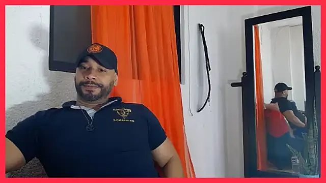 musclehetero online show from June 21, 2026, 4:13 pm