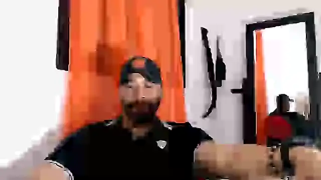 musclehetero online show from June 18, 2026, 10:42 am